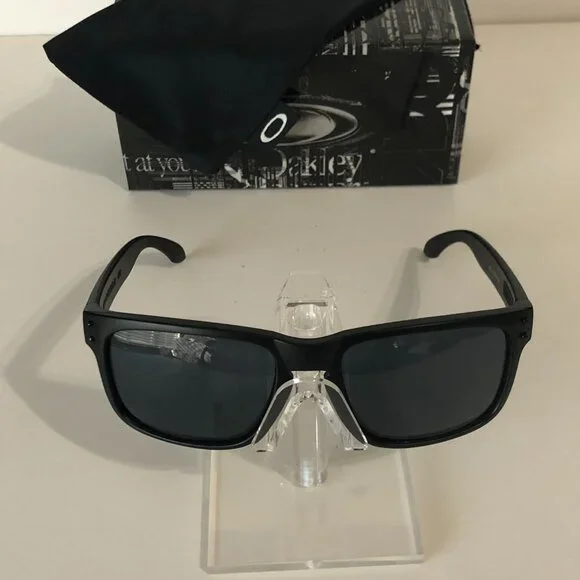 OAKLEY HOLBROOK Black Matte Frame 9102 Black Lenses - Picture 6 of 9